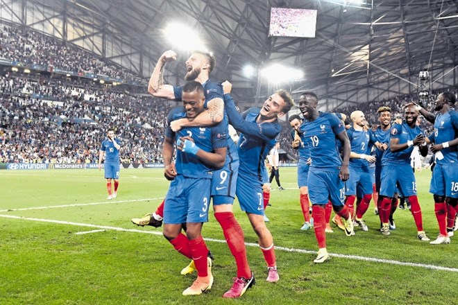 Francija je edina reprezentanca, ki se je kot gostiteljica evropskega prvenstva že drugič uvrstila v veliki finale. Nazadnje...