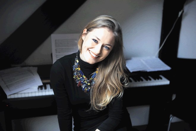 Nika Gorič je letošnja izbranka Young Singers Project na Salzburških poletnih igrah. V Purcellovi Vilinski kraljici poje...