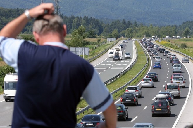  Na gorenjskem avtocestnem kraku bo promet en mesec upočasnjen v smeri proti Ljubljani