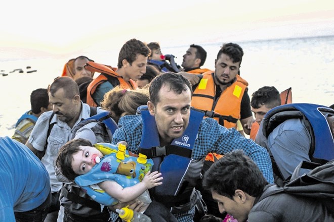 Letos naj bi v Evropo prispelo 300.000 beguncev, a napovedujejo, da največji  val šele prihaja.