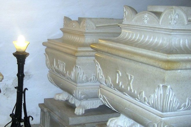 Nove zahteve po preselitvi posmrtnih ostankov Karla X. iz Slovenije v Pariz