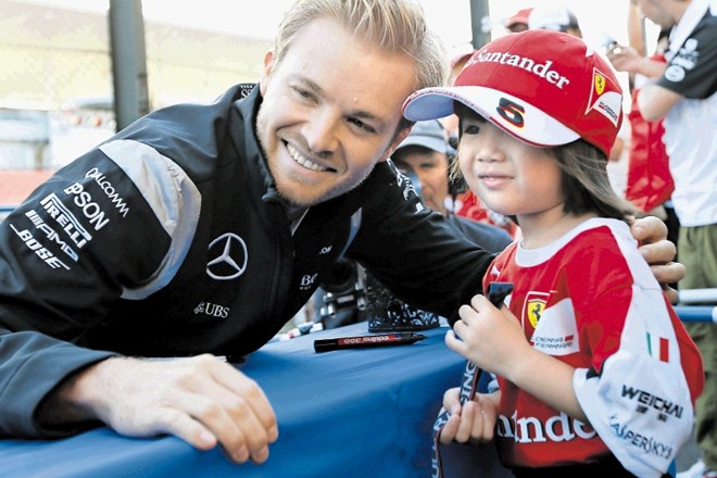 Čeprav tekmuje za Mercedes, je Nemec Niko Rosberg, vodilni v točkovanju za svetovno prvenstvo, zelo priljubljen tudi med...