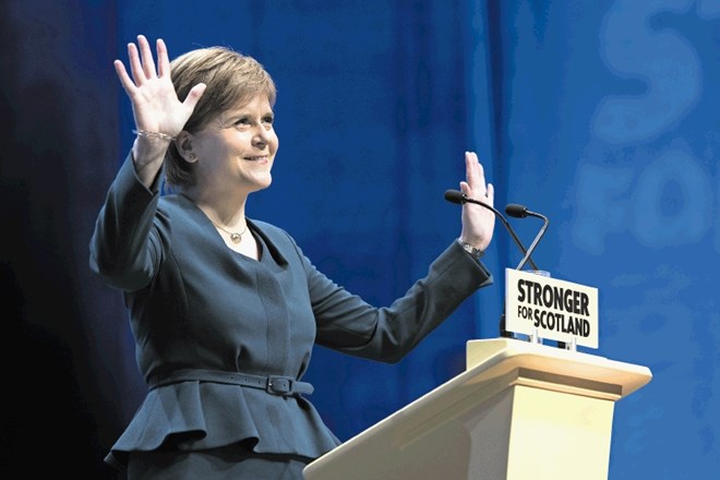 Premierka Nicola Sturgeon je na kongresu vladajoče stranke postavila  temelje za nov referendum o škotski neodvisnosti.
