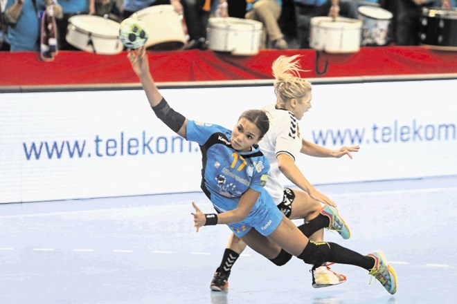 Krimovka Elizabeth Omoregie je bila z osmimi goli prva strelka tekme.