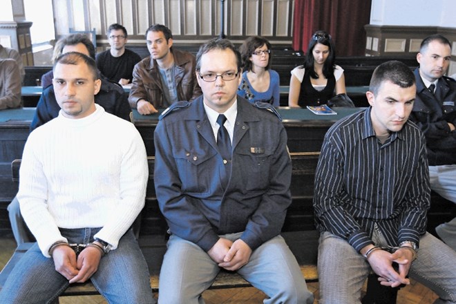 Boštjan Koprivnikar (levo) je bil na sodišču zelo redkobeseden, Simon Trančar pa je izpoved spremenil in trdil, da je Stojan...