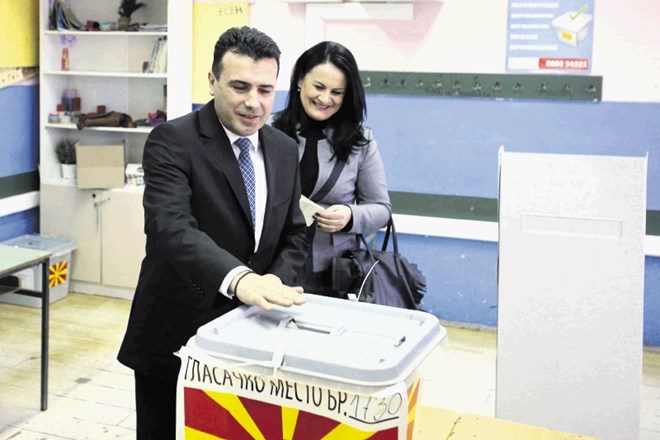 Vodja opozicijskih  Socialdemokratov Zoran Zaev je upal, da je napočil njegov premierski čas. Na sliki  s soprogo Zorico med...