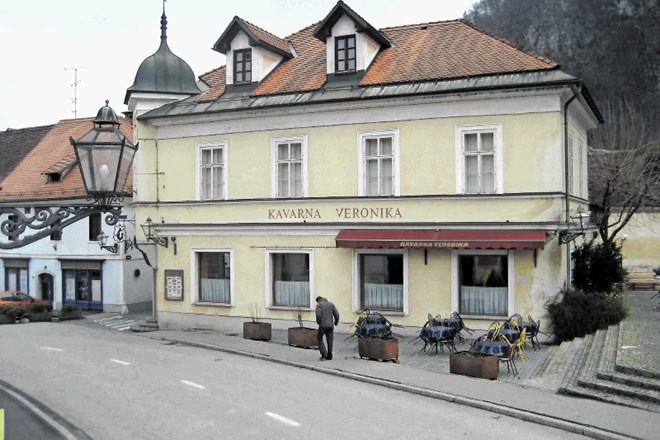 Priljubljena kamniška kavarna Veronika je od novega leta zaprta.