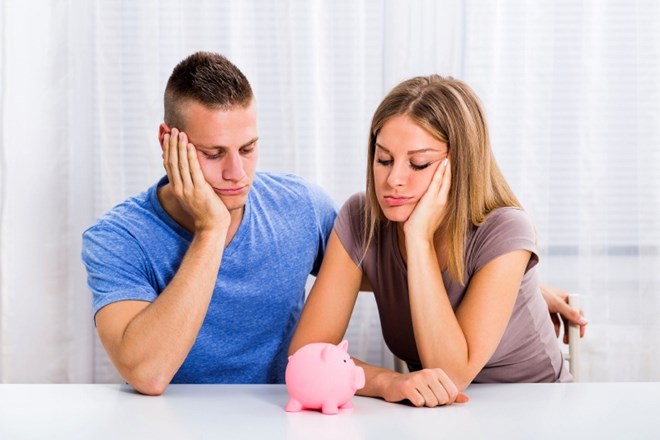 Sedem finančnih napak, ki se jim mora par obvezno izogniti  