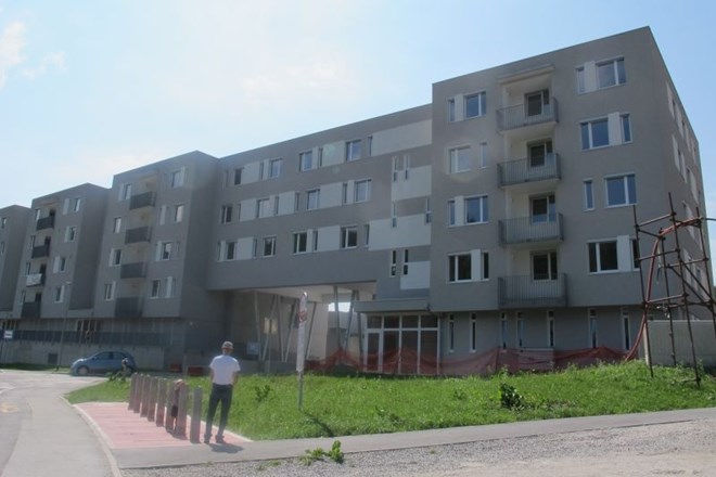 Mestna občina Velenje je lani predvsem z vselitvijo v stanovanja v objekt Gorica 124 občanom in občankam pomagala rešiti...