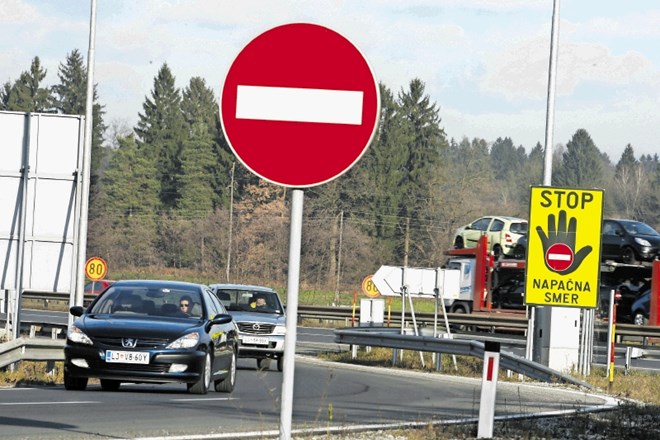 Več kot 60 odstotkov  primerov vožnje v nasprotno smer na slovenskih avtocestah se  zgodi iz nepoznanih vzrokov.