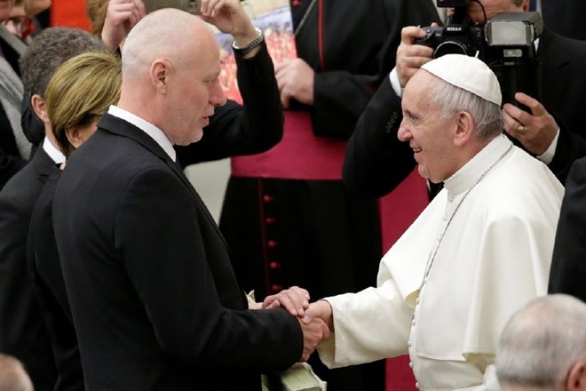 Milan Brglez o nerazumljivem papežu in potici