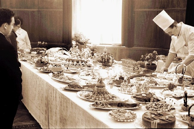 Slanikovo pojedino, ki jo od leta 1908 vsako leto pripravijo v hotelu Union, so na pepelnično sredo februarja leta 1967 prvič...