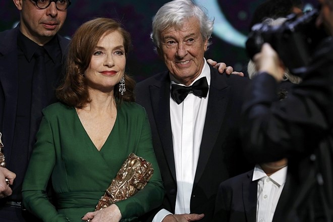 Film Ona režiserja Paula Verhoevena je dobitnik cezarja za najboljši film, Isabelle Huppert pa je dobila cezarja za glavno...