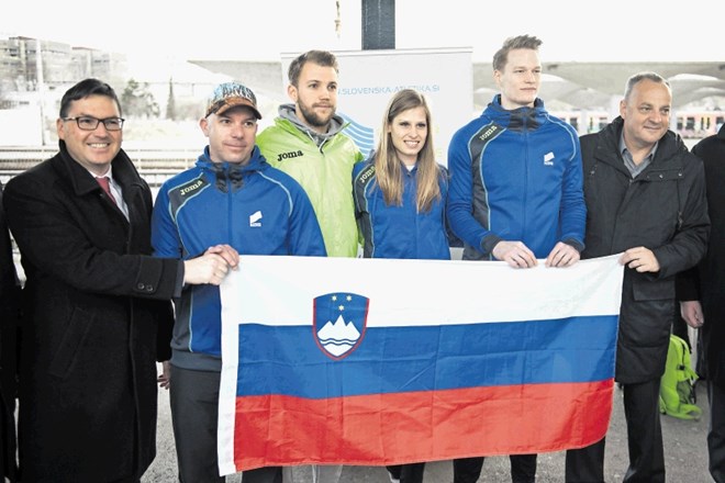 Del slovenske atletske reprezentance pred odhodom na  vrhunec sezone, evropsko dvoransko prvenstvo v Beogradu.