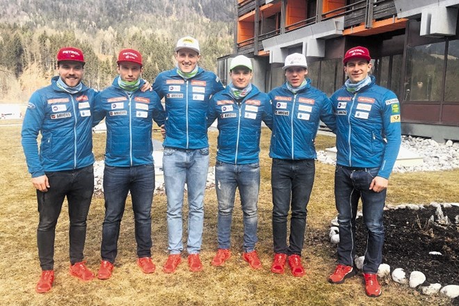 Slovenska alpska smučarska reprezentanca na 56. pokalu Vitranc (od leve): Miha Hrobat, Martin Čater, Štefan Hadalin, Žan...