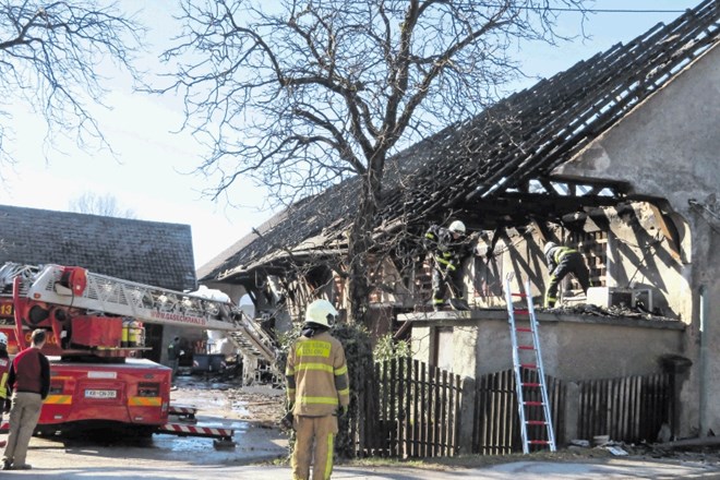 Požar je močno prizadel družino Petra Rozmana s štirimi otroki.