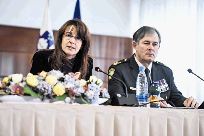 Ministrica za obrambo Andreja Katič z generalmajorjem  Andrejem Ostermanom