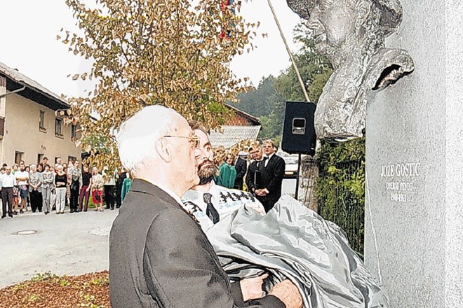 Prvaku ljubljanske, zagrebške in dunajske opere so ob stoletnici rojstva na Homcu odkrili spomenik.