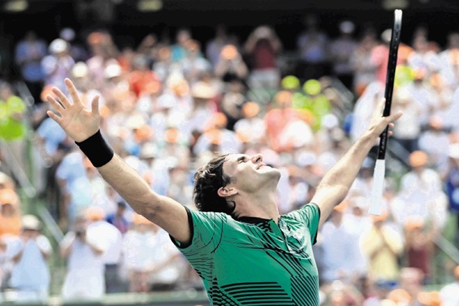 Roger Federer je z dvema zaporednima zmagama na turnirjih serije masters marca napredoval z desetega na četrto mesto svetovne...