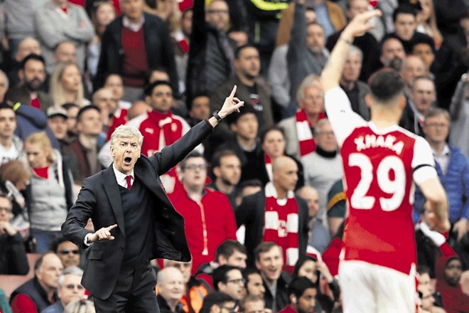 Arsene Wenger obljublja, da se bo kmalu odločil, ali bo ostal pri Arsenalu.