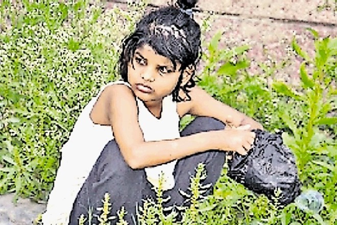 Zdravniki so med oskrbo deklice, ki so ji dali ime Van Durga, ugotovili, da deklica okreva hitreje, kot so pričakovali....