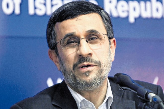 Za iranski svet varuhov nezaželeni Mahmud Ahmadinedžad.