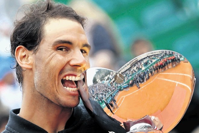 Rafael Nadal pri 30 letih ostaja kralj peščenih igrišč.