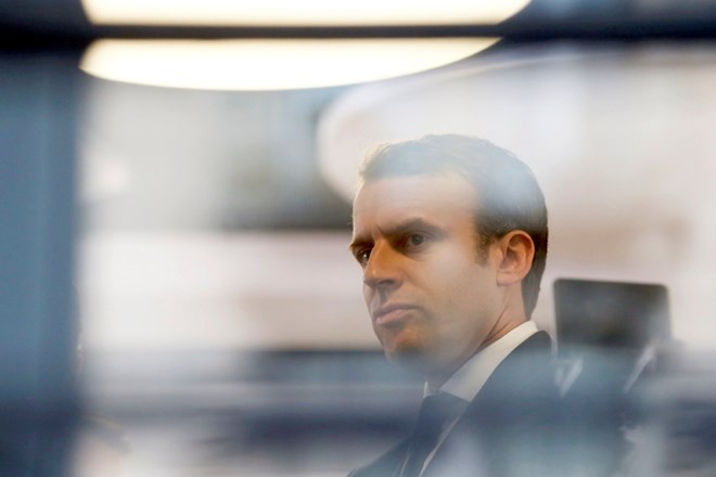 Macron tarča "velikega hekerskega napada"
