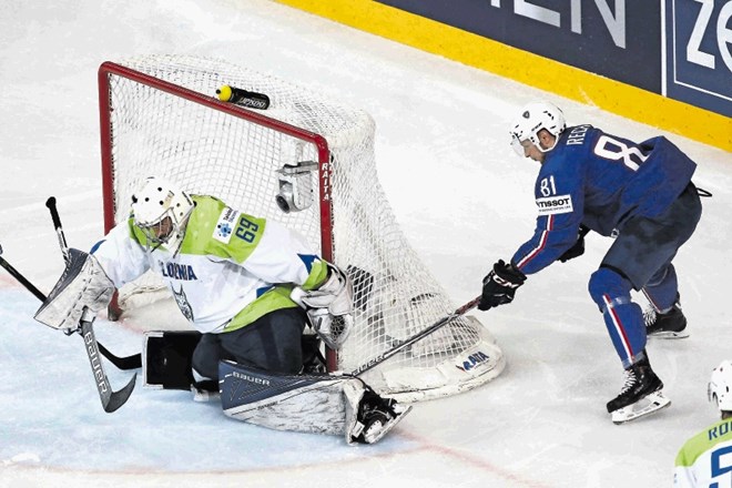 Slovenski hokejisti so prelahko vzeli francoski turnir in dovolili, da je v njihovo mrežo padlo kar 36 zadetkov.