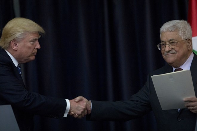 Ameriški predsednik Donald Trump in palestinski predsednik Mahmud Abas.