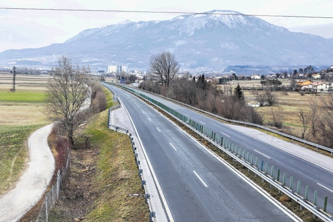 Dars bo dela na hitri cesti skozi Vipavsko dolino predvidoma končal do konca avgusta.