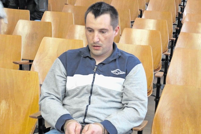 Jaka Ulčnik se doslej še ni zagovarjal, krivdo za umor pa je že na začetku sojenja zavrnil.