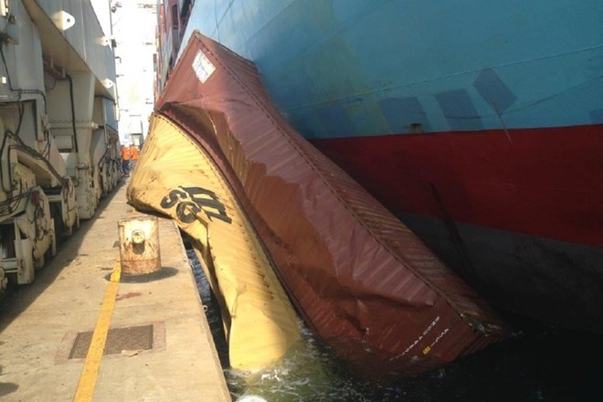 V Luki Koper nesreča na kontejnerskem terminalu