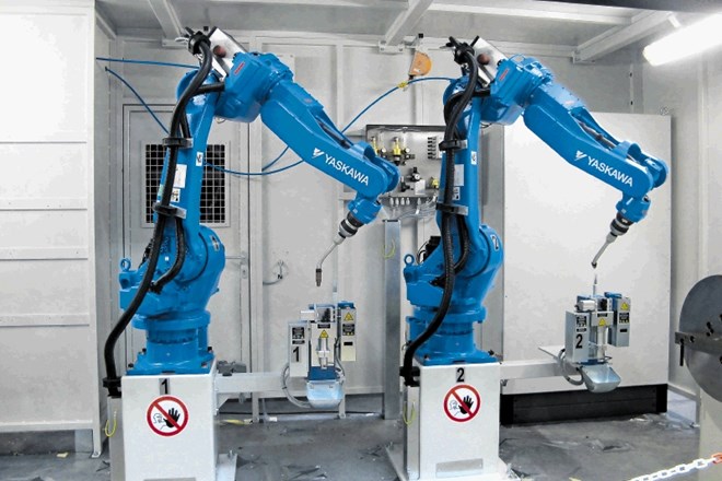 Yaskawa bo jeseni v Kočevju začela  graditi tovarno za proizvodnjo industrijskih robotov. Na začetku naj bi proizvedli štiri...