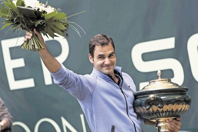 Roger Federer je v Halleju slavil že devetič.