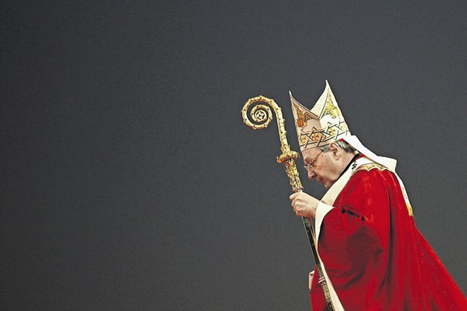 Preiskava proti kardinalu Georgeu Pellu je potekala povsem enako kot proti vsem drugim posameznikom, ki jih je po vse večjem...