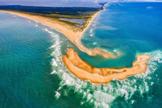 Novonastali peščeni otok Shelly Island