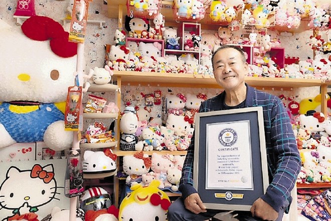 Masao Gunji je s Hello Kitty prišel v Guinnessovo knjigo rekordov.