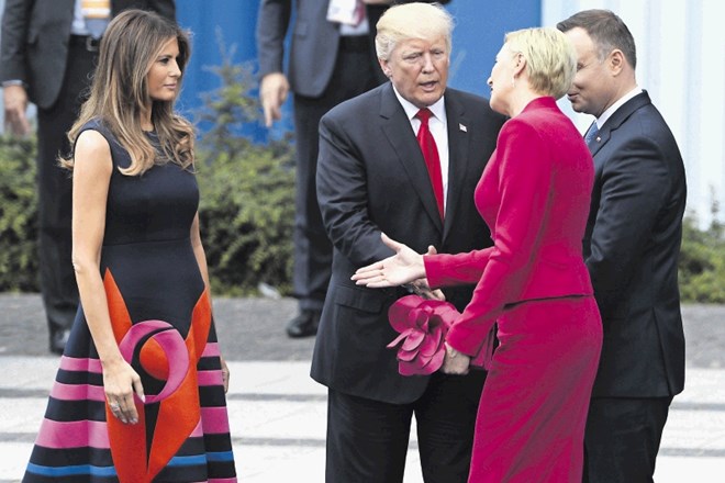 Melania Trump in žena poljskega predsednika Agata Kornhauser - Dudain ter Trumpovo nerokovanje