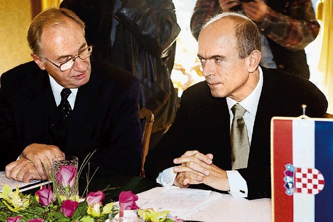 Nekdanji zunanji minister Boris Frlec (levo) opozarja, da je Slovenija hladen tuš prvič doživela leta 1998, ko je bilo njemu...