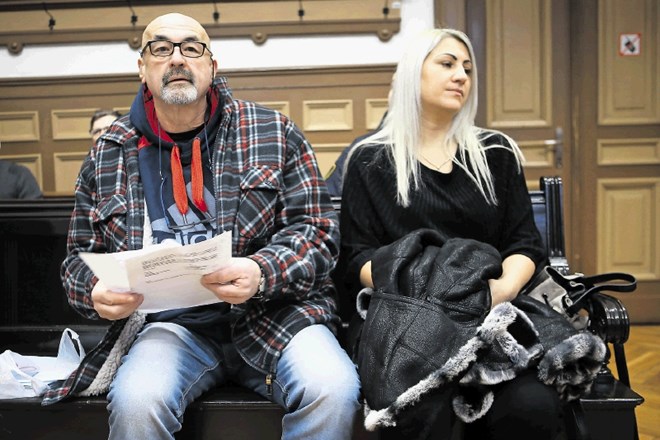 Na višjem sodišču so potrdili sklep, da se lahko Drago Leskovšek in njegova soproga Alina očitkov o trgovini z ljudmi branita...