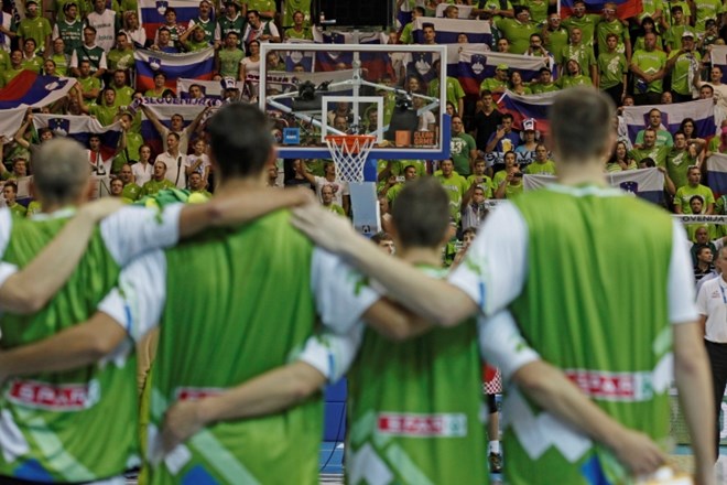Slovenija pripravljalne tekme začela s pričakovano zmago,  Dončić zbral 14 točk