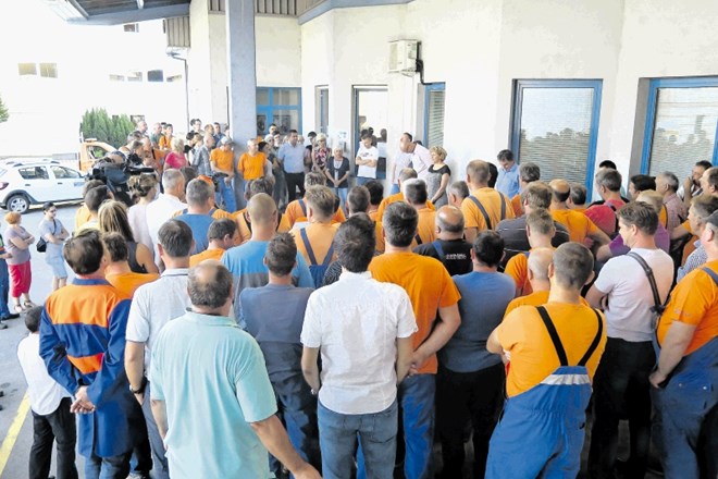 Zaposleni občinskega podjetja Nigrad  so včeraj na zboru delavcev ponovno zahtevali, da podjetje najpozneje v ponedeljek dobi...