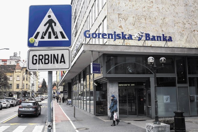Unicredit, ki uradno vodi prodajni postopek Gorenjske banke, naj bi od ameriškega sklada Apollo in srbske AIK banke zahteval...