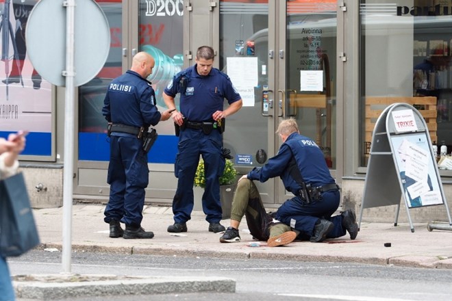 V zvezi z napadom v Turkuju aretiranih še pet ljudi 