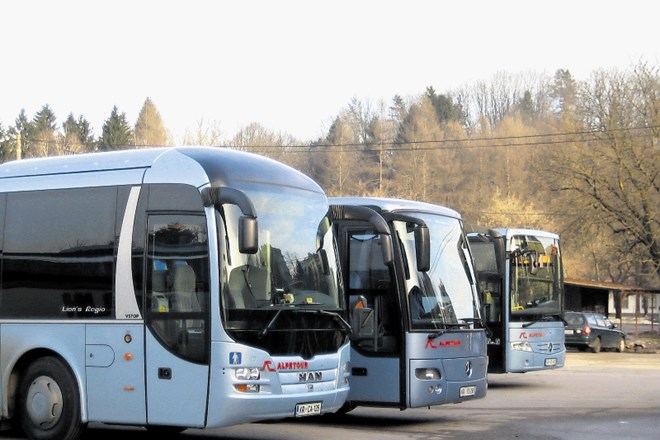 V času stavke bodo avtobusi Skupine Arriva Slovenija potnike  po veljavnih  voznih redih prevažali le do bolnišnic in...
