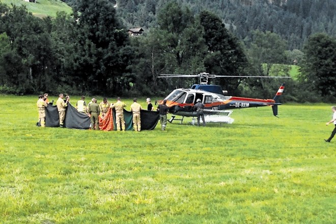 Pet Bavarcev je umrlo v eni najhujših gorskih nesreč v avstrijskih Alpah v zadnjih letih, najstarejši v navezi je preživel.