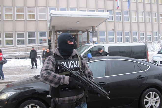 Sojenje obtoženim preprodajalcem mamil v akciji Očistimo Slovenijo v Kranju, januar 2017