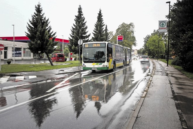 Mestna občina Ljubljana bo prenovila del Zaloške ceste od Vevške ceste do križišča s Kašeljsko cesto, ki ga občina namerava...