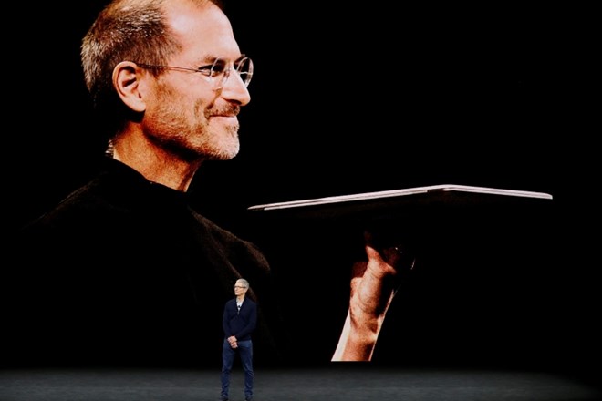 Tim Cook – Steve Jobs, ki to ni